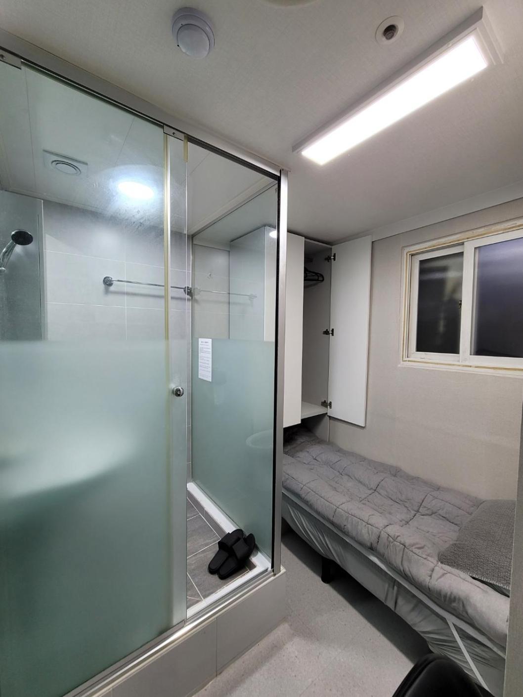 Female Only - Coco Stay Jongno Hyehwa Station Seul Dış mekan fotoğraf